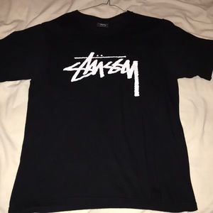 Black and white stüssy logo T-shirt